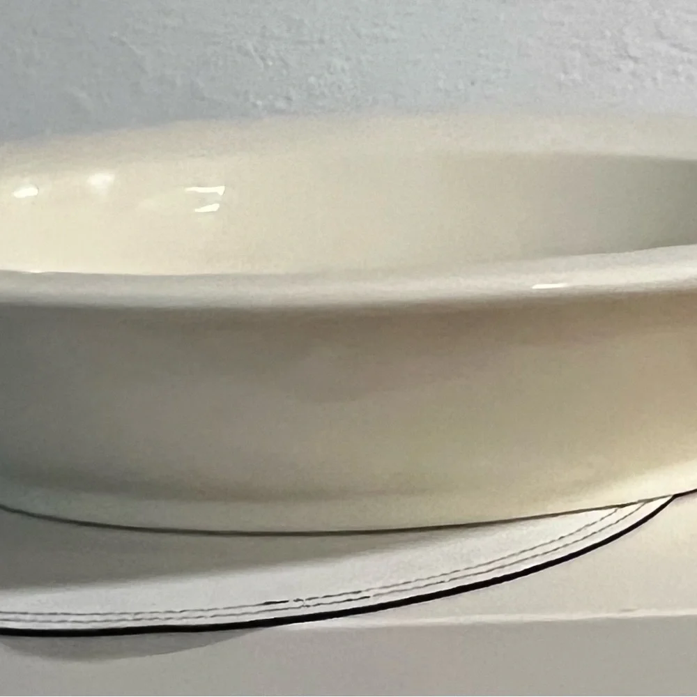 Set of Cream Oval Serving Bowls